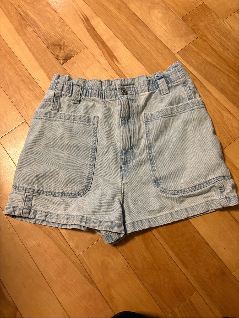 Zara Light Wash Denim Women's Shorts with Front Patch Pockets